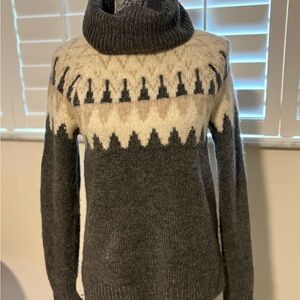 Cozy Gray and Cream Turtleneck Sweater